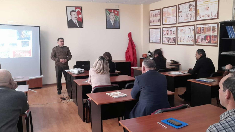 FHN təhsil işçilərinə mülki müdafiə kursu keçirib