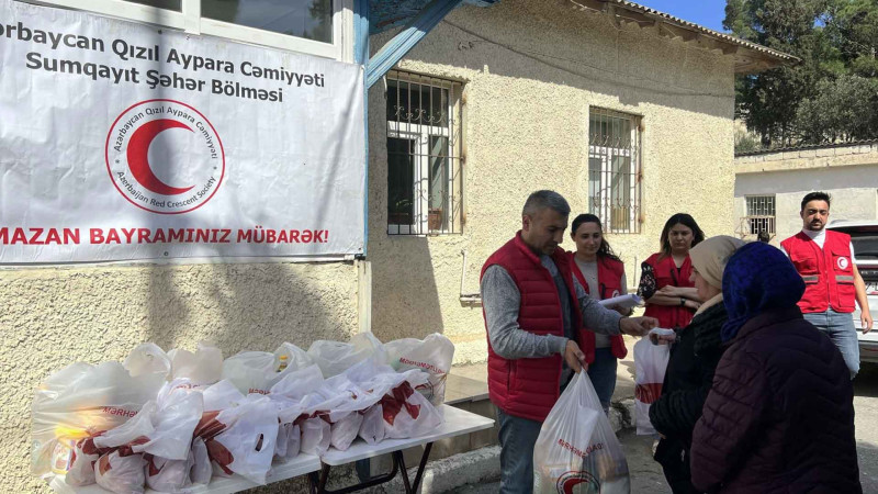 Adının hallanmasını istəməyən xeyriyyəçi ehtiyaclı ailələrə yardım edib