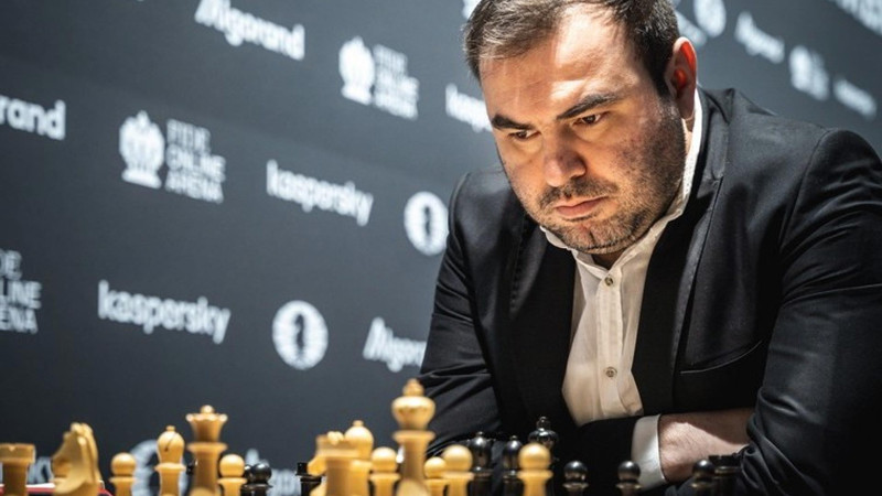 Şəhriyar Məmmədyarov azərbaycanlılar arasında pillədədir