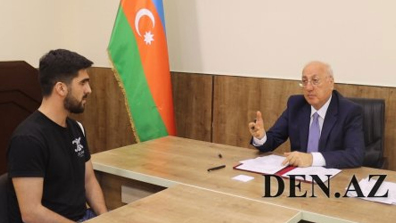 Zakir Fərəcov 4-cü mikrorayonda vətəndaşlarla görüşüb
