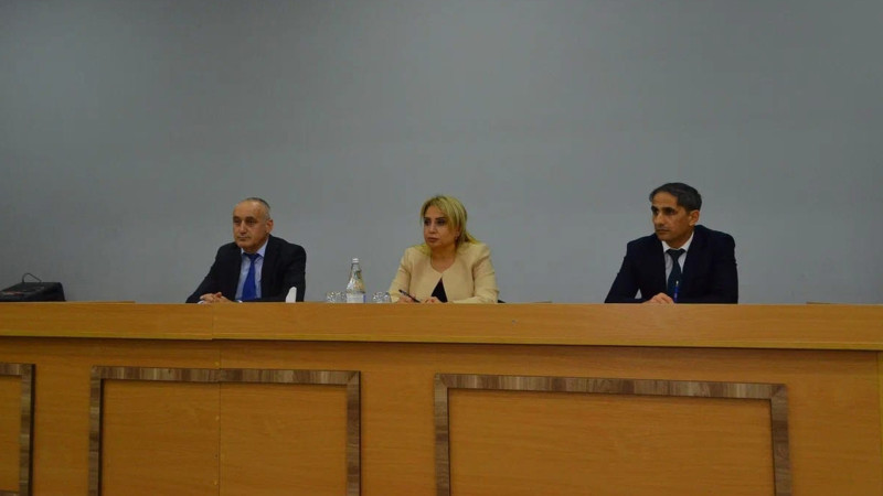 Sumqayıtda təhsil ocaqları rəhbərlərinin iclası olub