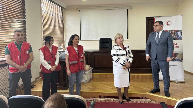 SDU-nun bir qrup müəllim və tələbə heyətinə ilk yardım təlimi təşkil olunub