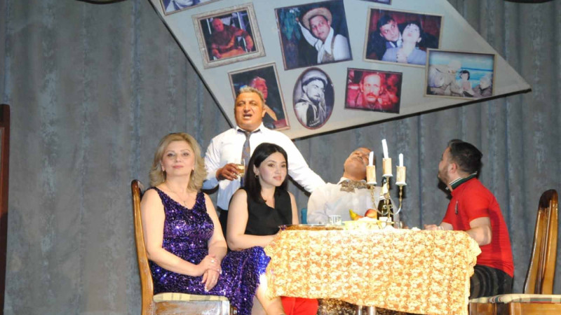 Sumqayıt Dövlət Dram Teatrı Bakı səhnəsində çıxış edib