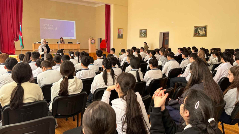 Məktəblilər ixtisas seçimi haqqında maarifləndirilib