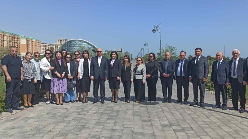 Bulvarda ağacəkmə aksiyası keçirilib