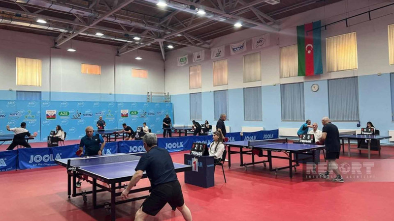 Sumqayıtın veteran tennisçiləri yarışa qatılıblar