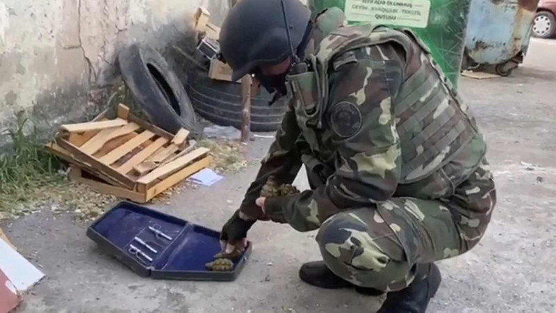 Sumqayıtda zibil qutusundan döyüşə yararlı sursat tapılıb
