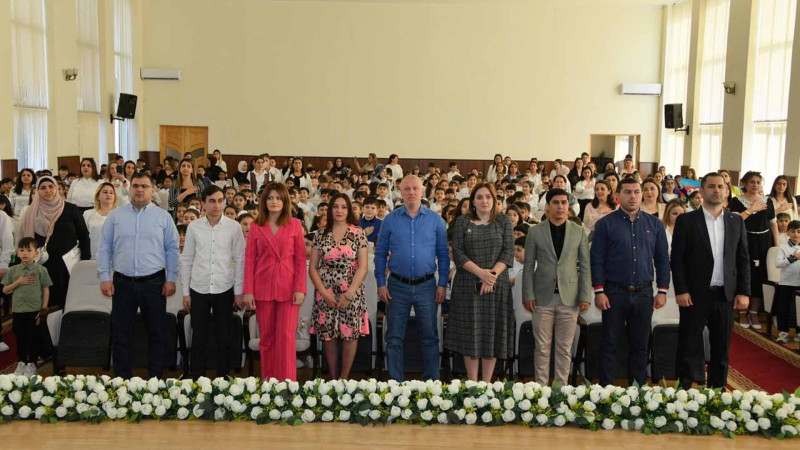 SDU-da əlaçı şagirdlər mükafatlandırılıblar
