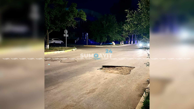 Dəfələrlə çökən yolda yenə çala yaranıb
