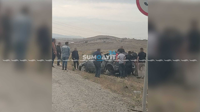 Sumqayıt yolunda nasaz avtomobil qəzaya düşüb