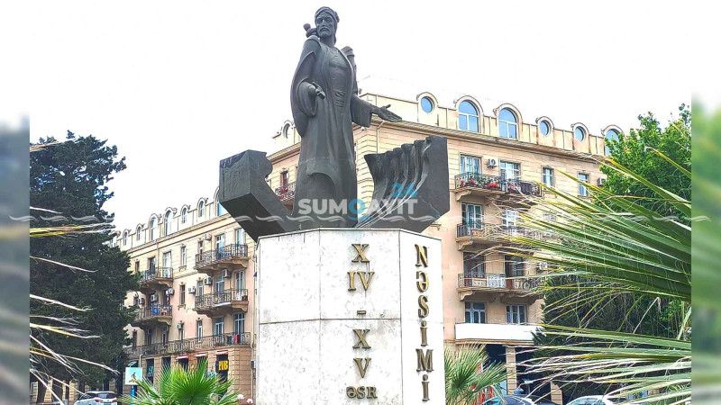 Şəhərin baş rəssamı tərəfindən hazırlanan Nəsimi heykəli