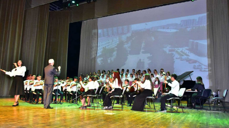 Uşaq İncəsənət Məktəbinin şagirdləri musiqi festivalında çıxış ediblər