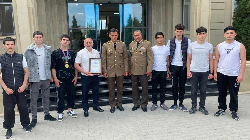 İnternat tipli Gimnaziyanın komandası yarışın qalibi olub