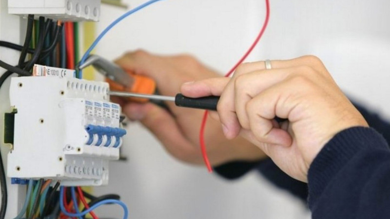 “Azərişıq”ın elektrikini cərəyan vurub
