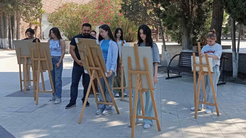 Nəsimi adına mədəniyyət və istirahət parkında etüd-sərgi keçirilib