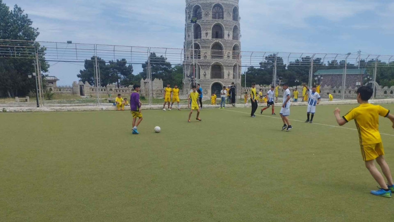 Yeniyetmə futbolçular arasında yoldaşlıq oyunları keçirilib