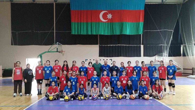 Sumqayıtda uşaq voleybolçuların qeydiyyatı aparılıb