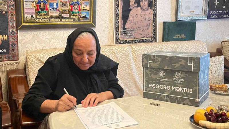 Polad Həşimovun anası əsgərlərə məktub yazıb