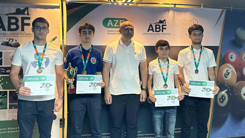 Yeniyetmə idmançımız bilyard turnirinin gümüş medalını qazanıb