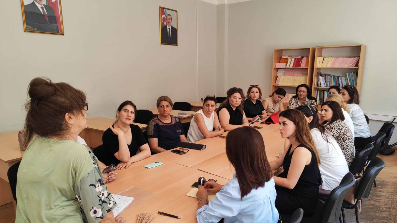 SDU-da “İnsan kapitalı: reallıqlar və problemlər” mövzusu müzakirə edilib