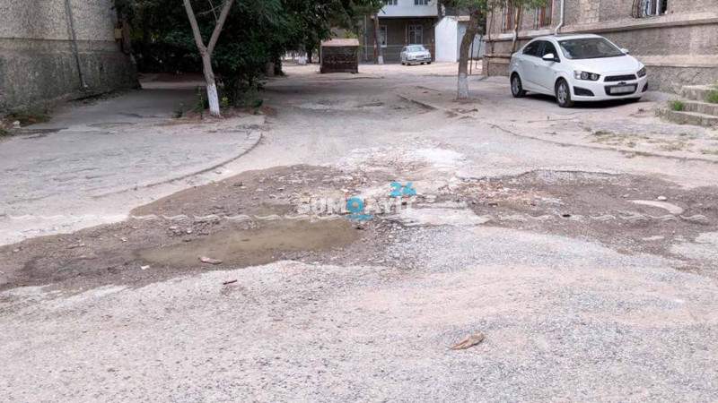 Məhəllə sakinləri yolların dağınıq olmasından narazıdırlar