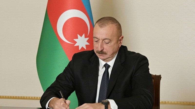 Hüquqi şəxslər hərbi texnikaları satın ala biləcəklər