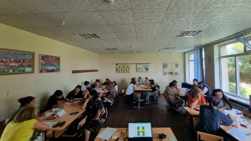 Tərbiyəçi müəllimlər ixtisasartırma təlimlərinə qatılıblar