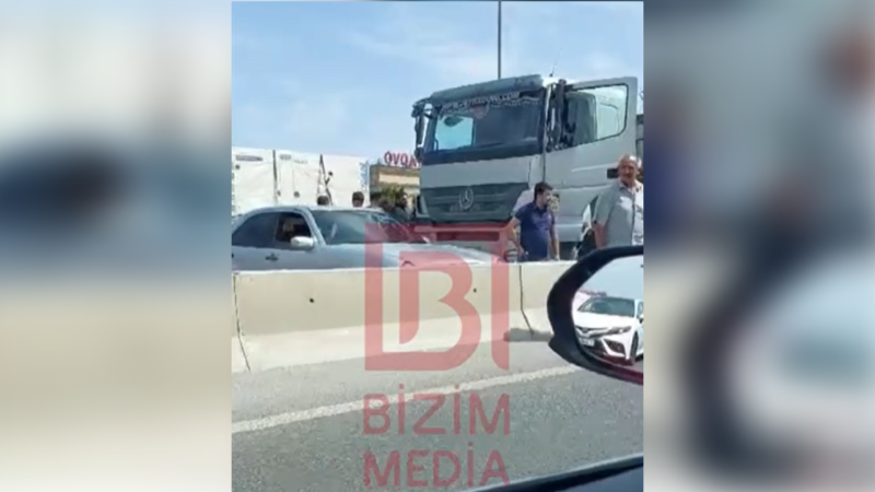 Bakı – Sumqayıt yolunda yük maşını qəzaya uğrayıb