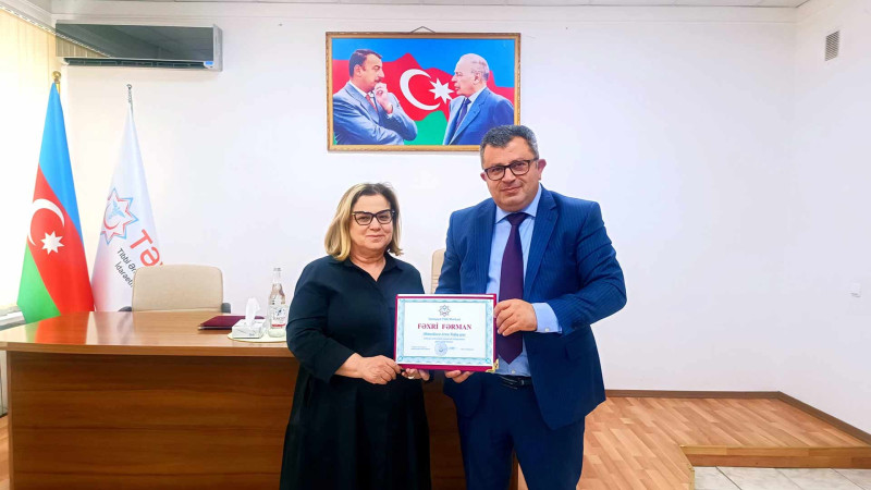 STM-in direktoru poliklinika müdirini təltif edib