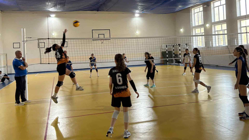 Yeniyetmələr arasında voleybol turnirinin qalibləri müəyyənləşib