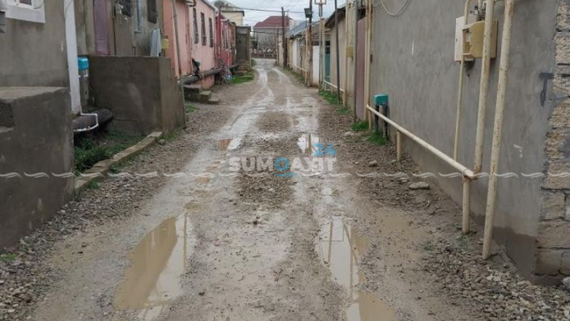 “Xəzər bağları”nın palçığa batan küçələri