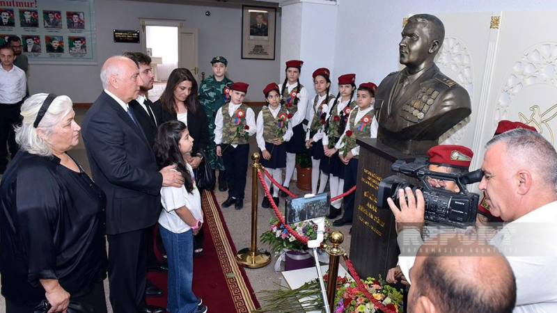 25 nömrəli məktəbdə şəhidin büstü və muzeyi açılıb