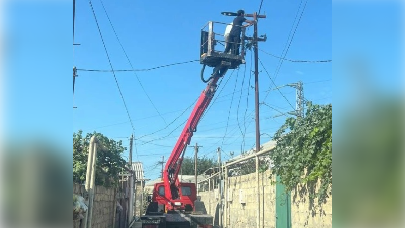 Yaşayış massivinin küçəsi işıqlandırıldı