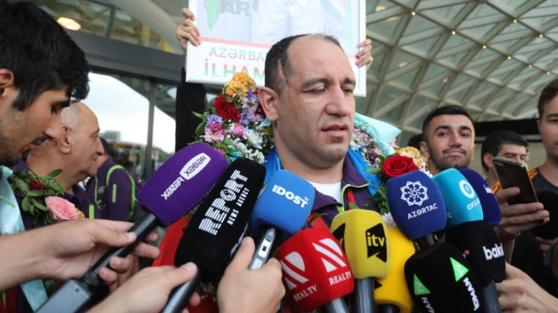 İlham Zəkiyev: Hakimlər fransız rəqibin tərəfini tuturdular