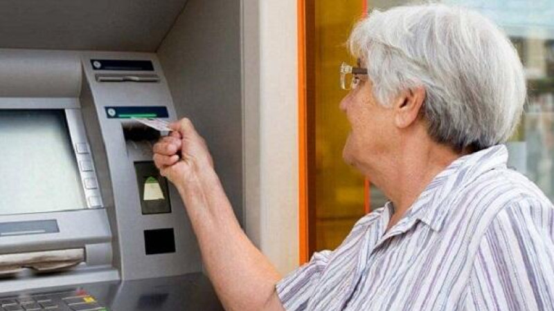 Müavinət və təqaüd alanların NƏZƏRİNƏ