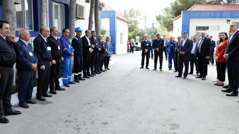 Azəriqazın baş direktoru Sumqayıt QİS-in əməkdaşlarını təltif etdi
