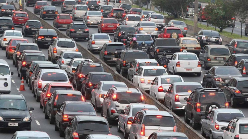 Sumqayıt-Bakı yolundakı tıxaca əlac ediləcəkmi? - AÇIQLAMA