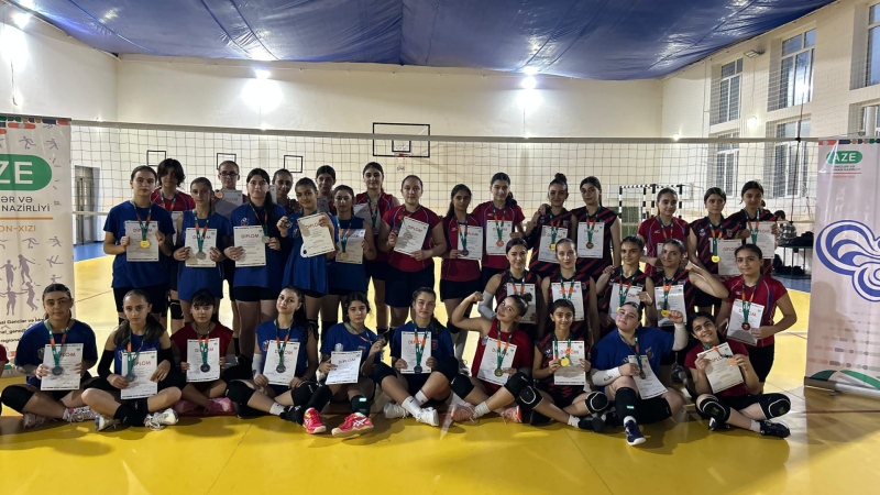 Yeniyetmə voleybolçular kubok yarışında fərqləniblər