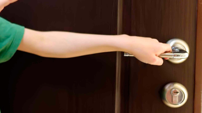 Sumqayıtda nəzarətsiz qalan uşaq xilas olundu