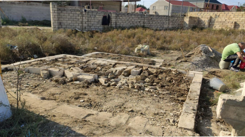 Sumqayıtda idarə vətəndaşın köşkünü “oğurlayıb”