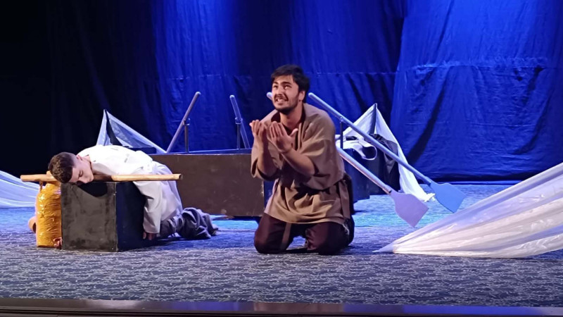 Tələbə-aktyorlar Sumqayıtın səhnəsində çıxış ediblər