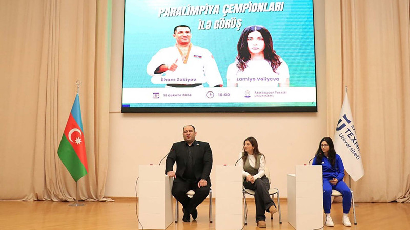 İlham Zəkiyev uğur hekayələrini tələbələrlə bölüşüb