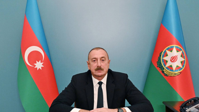 İlham Əliyevin təyyarəsi hava limanına eniş edib