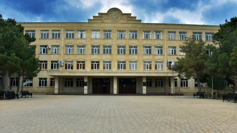 Sumqayıt universiteti İŞÇİ AXTARIR