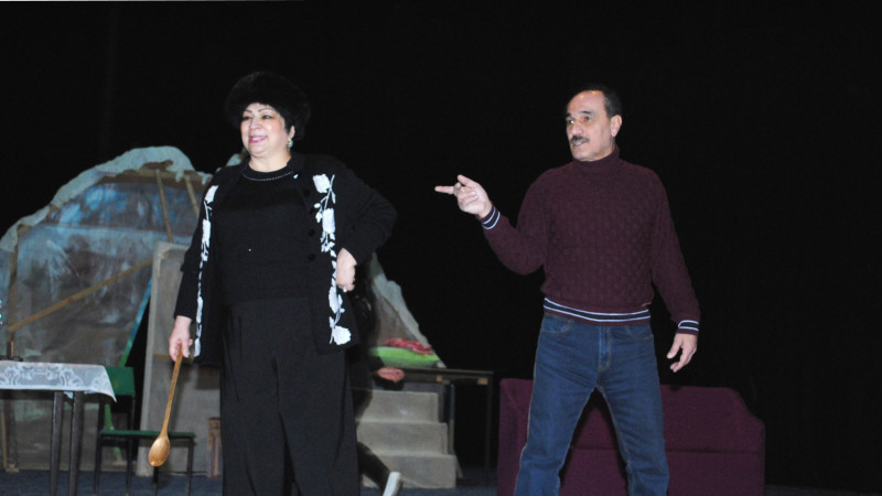 “Uşaqlara bilet əvəzinə konfet kağızı verirdik” – Sumqayıt teatrının BAŞ REJİSSORU ilə ÖZƏL MÜSAHİBƏ