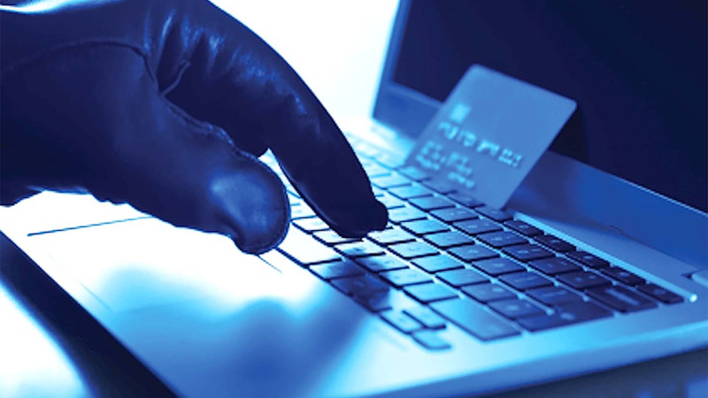 Sumqayıtda qadının bank kartından pul oğurlanıb