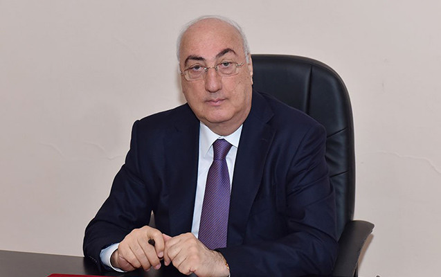 Şəhər rəhbəri sakinlərin müraciətlərini dinlədi