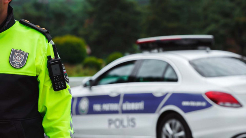 Yol polisi hava şəraiti ilə bağlı sürücülərə SƏSLƏNDİ