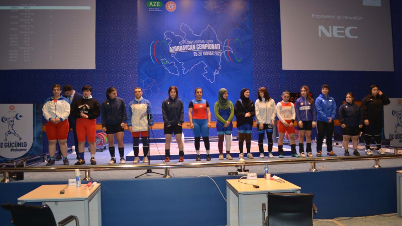 Sumqayıtlı qadın atletlər ölkə çempionatında medal qazanıblar