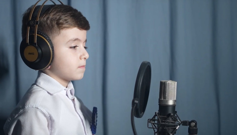 Kiçik sumqayıtlı sənətkarın VƏTƏNPƏRVƏR İFASI - VİDEO